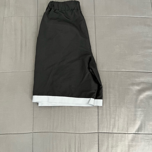 Shorts - Picture 3 of 3